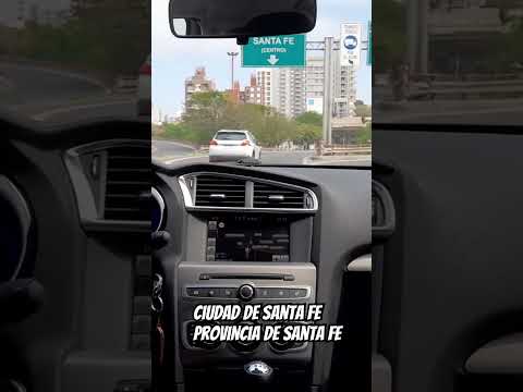 El puente ingeniero marcial candioti, más conocido como el puente colgante de Santa Fe.