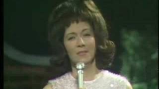 Dottie West-Here Comes My Baby