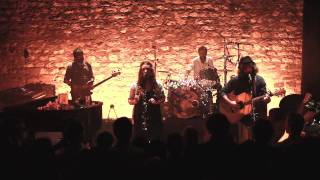 Angus &amp; Julia Stone - &quot;Bella&quot; - Café de la Danse (Paris / FRANCE) 08.05.10