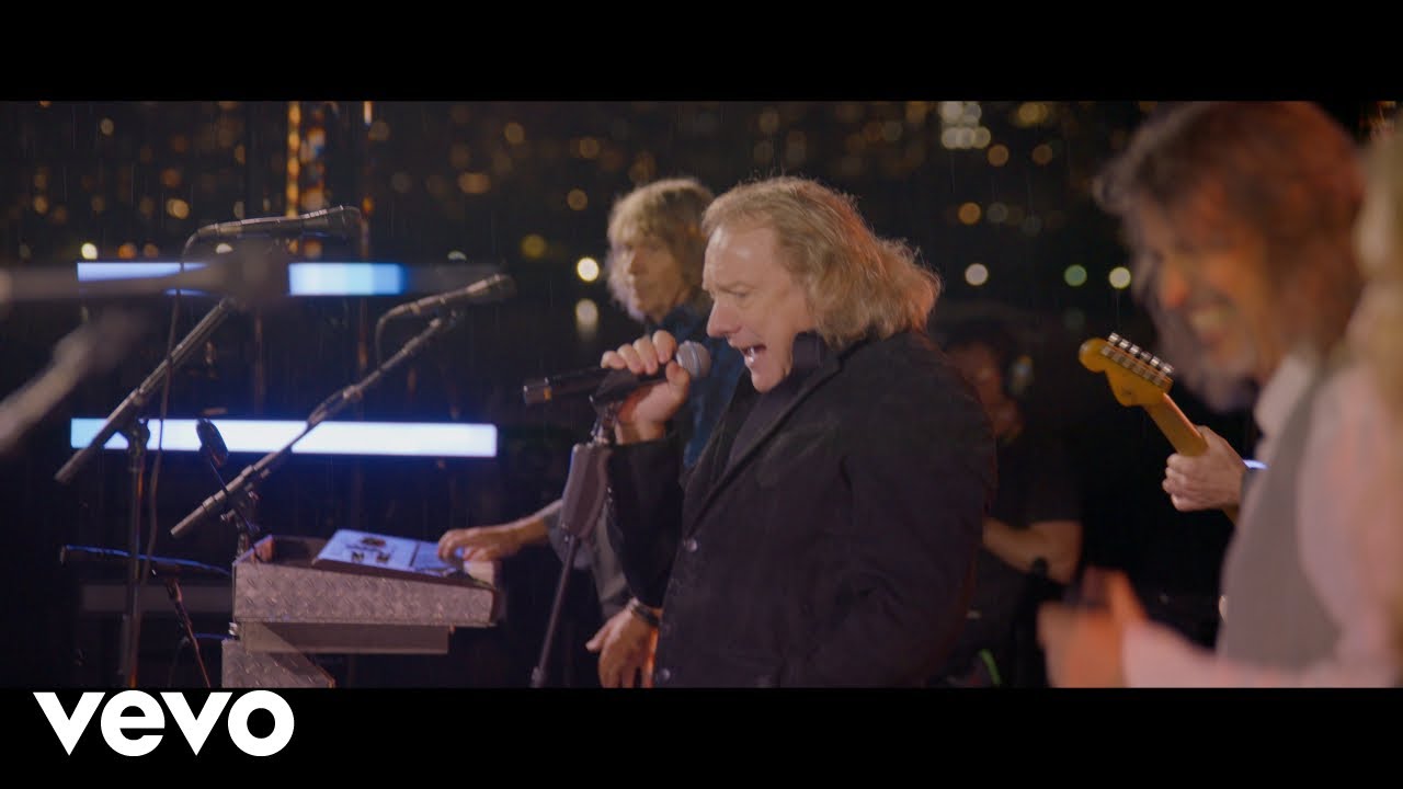  Foreigner - I Want To Know What Love Is (Live From Ellis Island) 