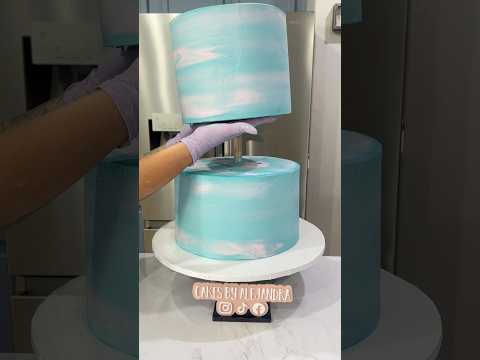 🩷🦋✨ #quinceañera #cake #cakedecorating #cakesbyalejandra #quinceañeracake