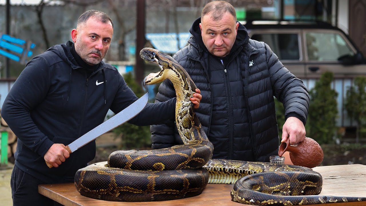 SNAKE on CHARCOALS. SNAKE KEBAB. ENG SUB