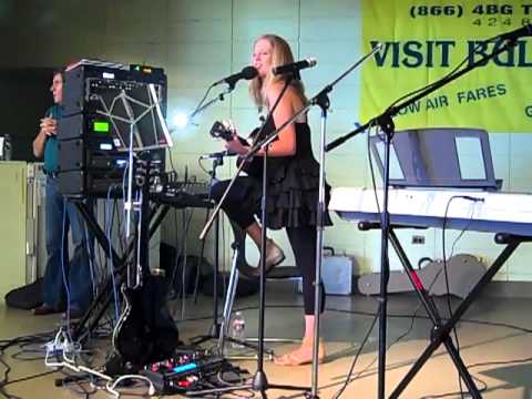 Lucia Comnes 'Lie With You Tonight' acoustic version, Golden Gate Park