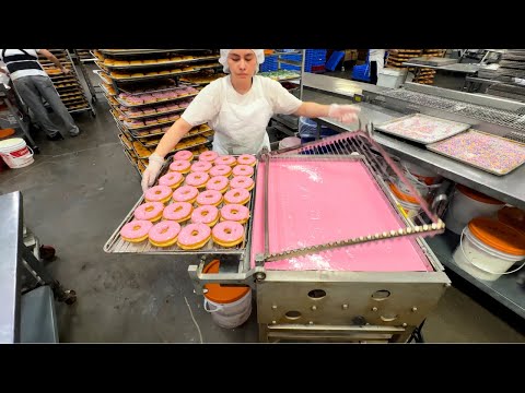 How Las Vegas's MOST FAMOUS Donuts are Made! Behind the Scenes
