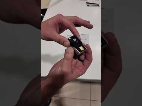 How to install a fragrance in your BMW | Ambient Air Package