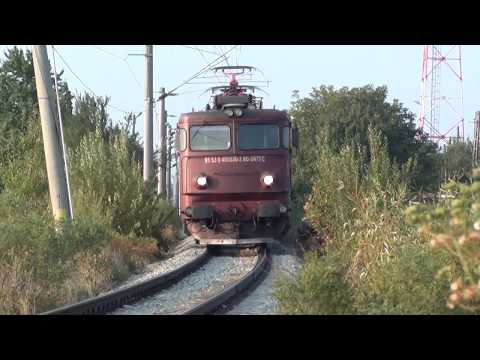 Tren IR1838 Timisoara Nord - Iasi iese din statia Stroiesti cu EA820 - 01.09.2019