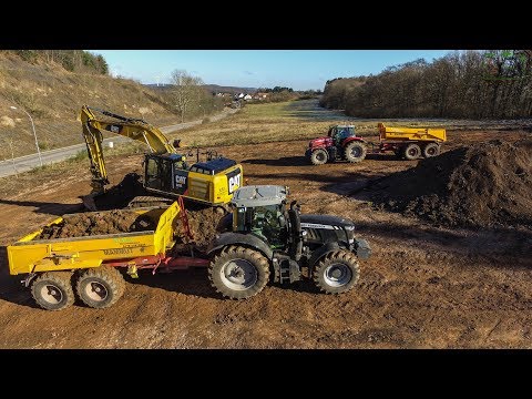 Zwei Massey Ferguson im Baustelleneinsatz/ 7622/ Black 7722/ Cat D6K 2XL/ Cat 329E LN