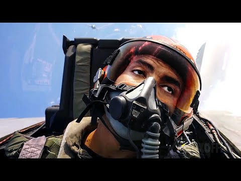 Tom Cruise makes a pilot faint 😨 | Top Gun 2 | CLIP
