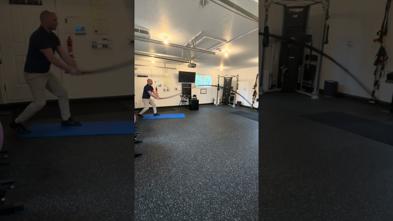 3. Split Stance Battle Rope Single Small Waves (Side View)