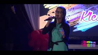 Klesta Qehaja - Moj E Bukura More