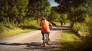 preview picture of video 'Parc national des Îles-de-Boucherville - Parcs Québec - Sépaq'