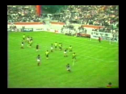 1974 (June 14) Scotland 2-Zaire 0 (World Cup).avi