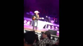 Justin Moore- Run Out Of Honkytonks
