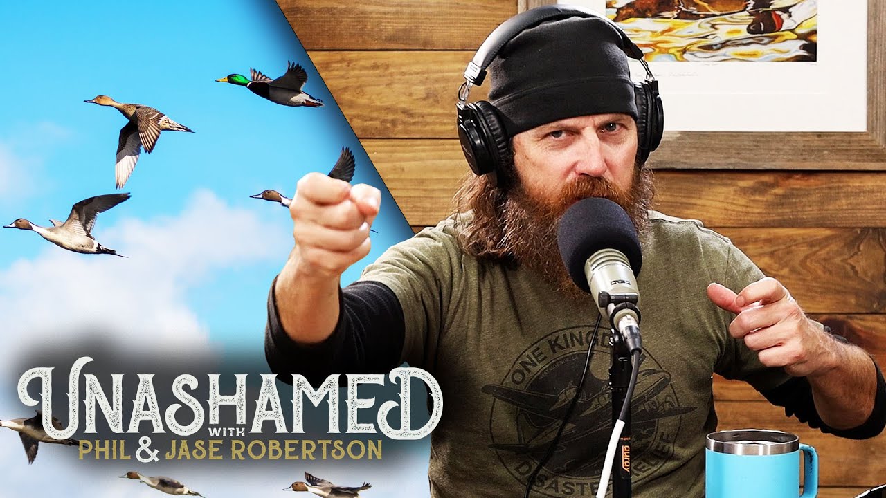 Ep 623 | Phil & Jase’s Epic Hunt Leaves Jase Giggling like a Kid & Why He Once Slayed “Sacred Cows!”