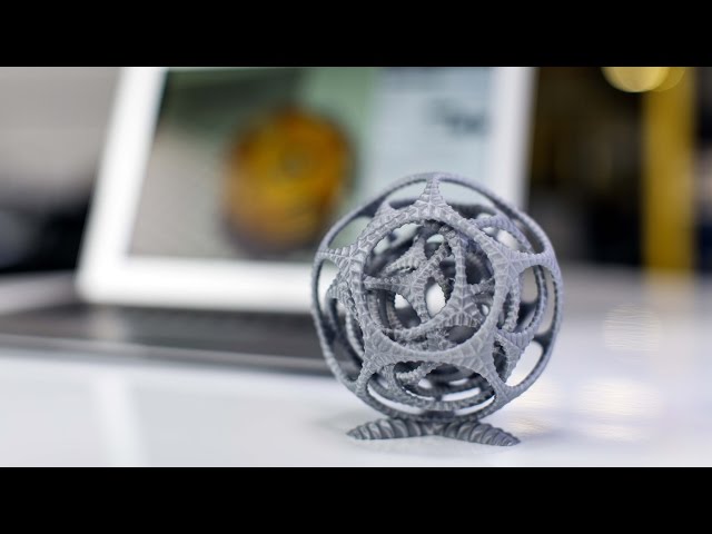 Vidéo teaser pour Ultimaker 3 Gyro timelapse - Dual extrusion with water-soluble PVA support