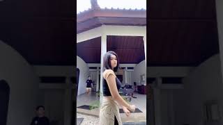 Download lagu hujan badai angin ribut tetep goyang tik tok #10 mp3