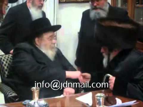 R' Yisroel Hager of Visnitz visiting Sadigerer Rebbe -Adar I 5771