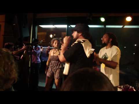 Rael da Rima, Nomadic Massive & David Rhyspan - Beleza