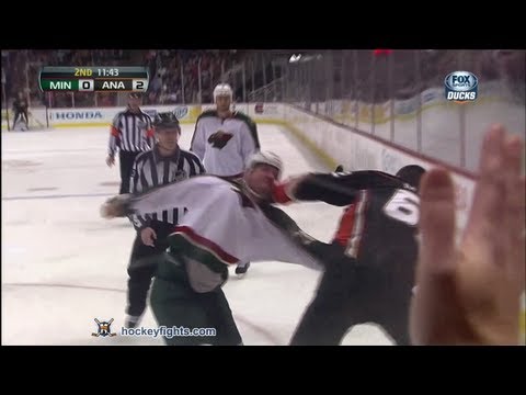 Zenon Konopka vs Patrick Maroon