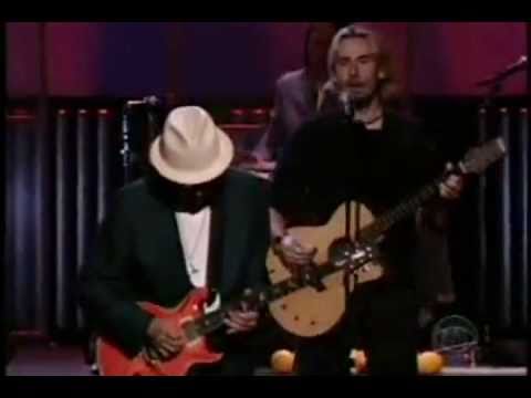 Santana feat. Chad Kroeger (Nickelback) - Into The Night (Live) - Video with Lyrics/Subtitles