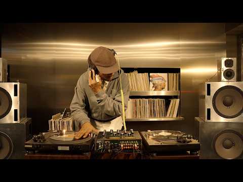 CHELO's Vinyl Set live from Munich (RnB, Classics, HipHop)