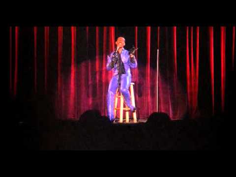 Nudo E Crudo - Lei e' speciale