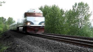 preview picture of video 'Southbound Amtrak Cascades at Woodland, Washington 5-15-11'