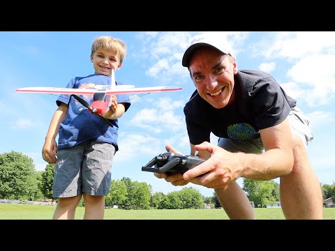 FIRST TIME FLYING MY RC PLANE!