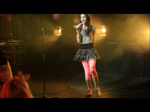 La-La Band TV prezintă Andrada Popa - 7 Seconds (cover)