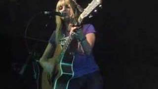 Can't Move On - Juliet Simms