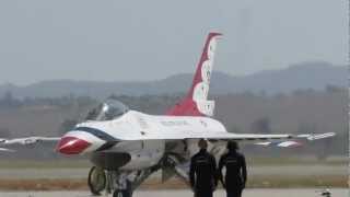 preview picture of video 'USAF Thunderbirds Performance at March Airfest 2012'
