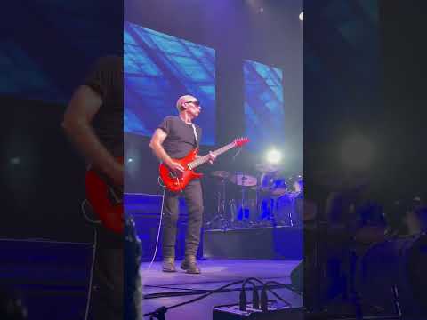 Joe Satriani Live Breaks Cable While Playing Ice 9!