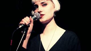 ♫Molly Nilsson--"The Lonely" sub Español/Lyrics