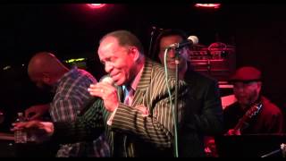 LG TV Holiday Moment Jerry Green with Marion Meadows