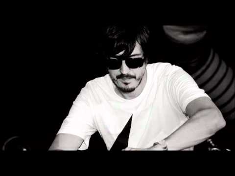 download lagu mp3 mp4 Moisture RMXs, download mp3 Moisture RMXs free downloadn, video klip Moisture RMXs