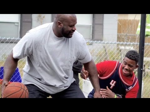 NBA傳奇人物墜毀兒童籃球賽 (NBA legend crashes kids' basketball game)