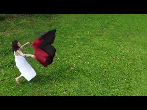 Rica dances with the wind & aina