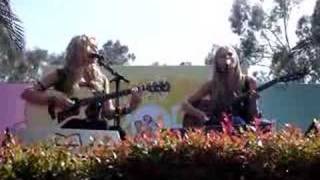 Aly and AJ &quot;Chemicals React&quot; acoustic