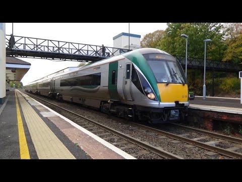 IE 22000 Class DMU 22036 - Lisburn - 30/10/15