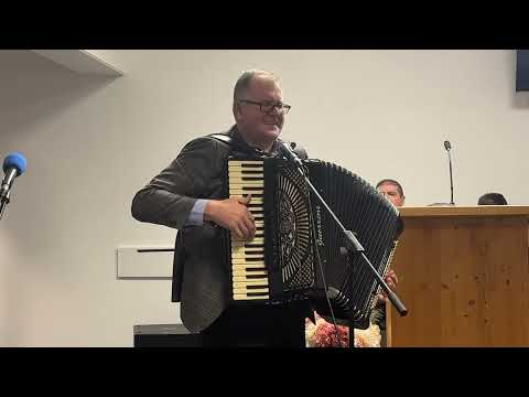 Daniel Hîrtie - Când eşti trist şi-apãsat de durere