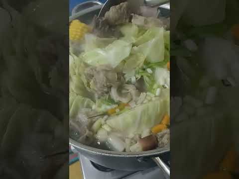 may pagkain sa basura mga kachamba @jan4nine