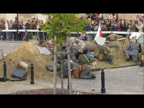 POWSTANIE WARSZAWSKIE - inscenizacja obrony Starego Miasta