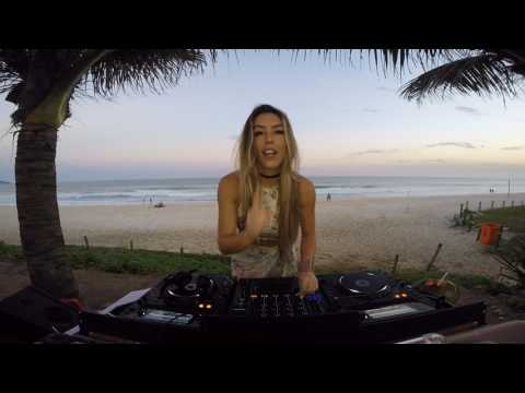 Larissa Lahw Ao vivo na Praia da Barra da Tijuca (Rio de Janeiro - Brasil) LIVE SET