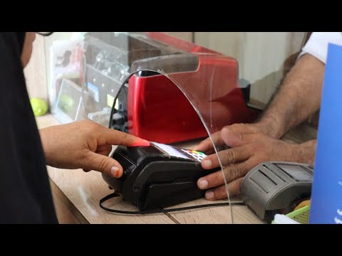 شاهد بالفيديو.. متقاعدون بصريون يشكون استقطاعات في رواتبهم.. #المربد