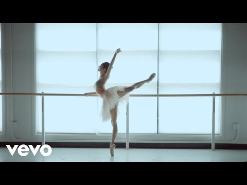 Vandelux - Glow (Official Music Video)