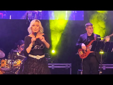 Helena Vondráčková - Dlouhá noc ( Kroměříž 8.12. 2024 )