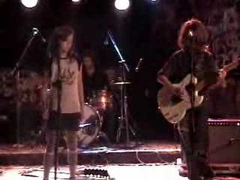 Tiny Masters of Today- Bushy (live at CBGBS)