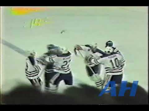 NHL Oct. 11, 1992 Edmonton Oilers v Toronto Maple Leafs (R) Josef Beranek v Dave Ellett