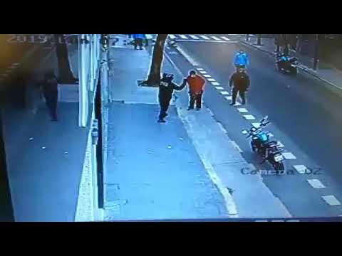 Así un policía mató a un hombre de una patada en el barrio porteño de San Cristóbal