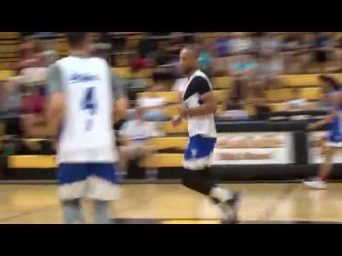 JOE COLEMAN WITH THE DUNK!!